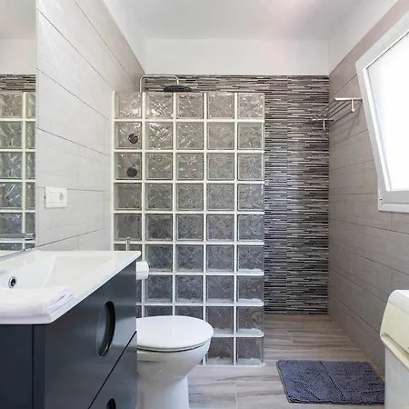 Acogedora Vivienda En Tenerife Con Vistas& Piscina Tacoronte